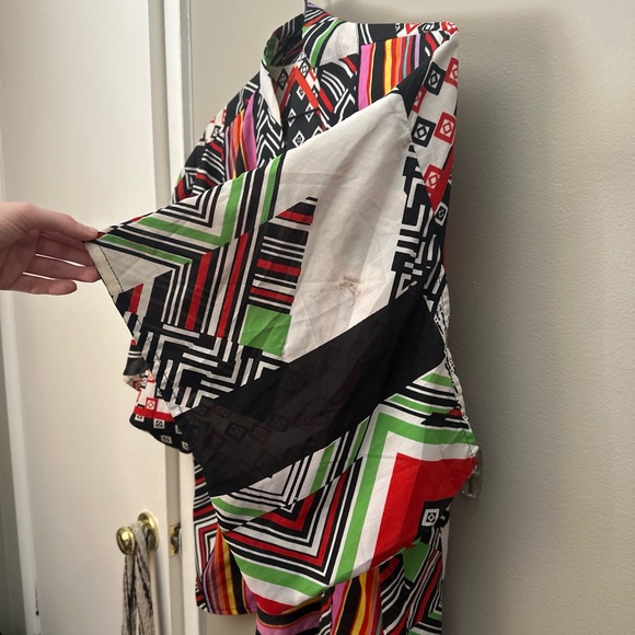 Colorful Geometric Patterned Top - Picture 4 of 5